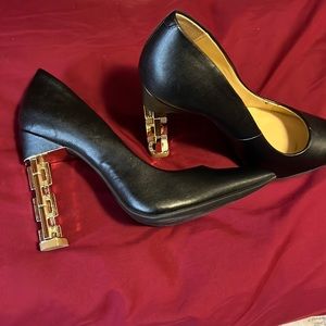 Katy perry black heel pump good condition